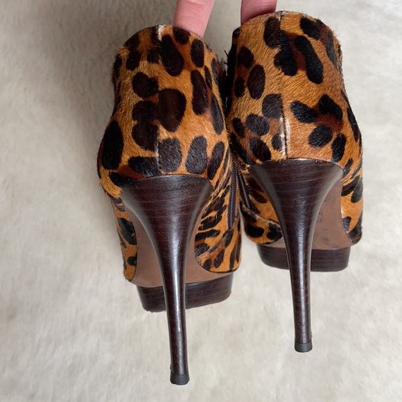 Tory Burch | Leopard Print Pony Hair Platform Ankle Booties | 8.5 - Picture 13 of 16